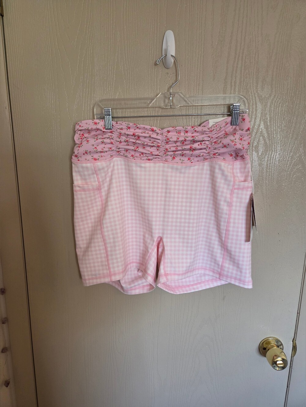 Blogilates Ruched Waist Pink Gingham And Floral Biker Shorts Womens 2XL NWT